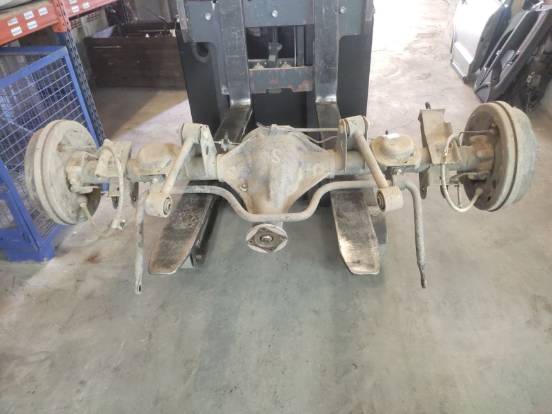 Recambio de eje trasero para nissan terrano/terrano.ii (r20) elegance referencia OEM IAM   