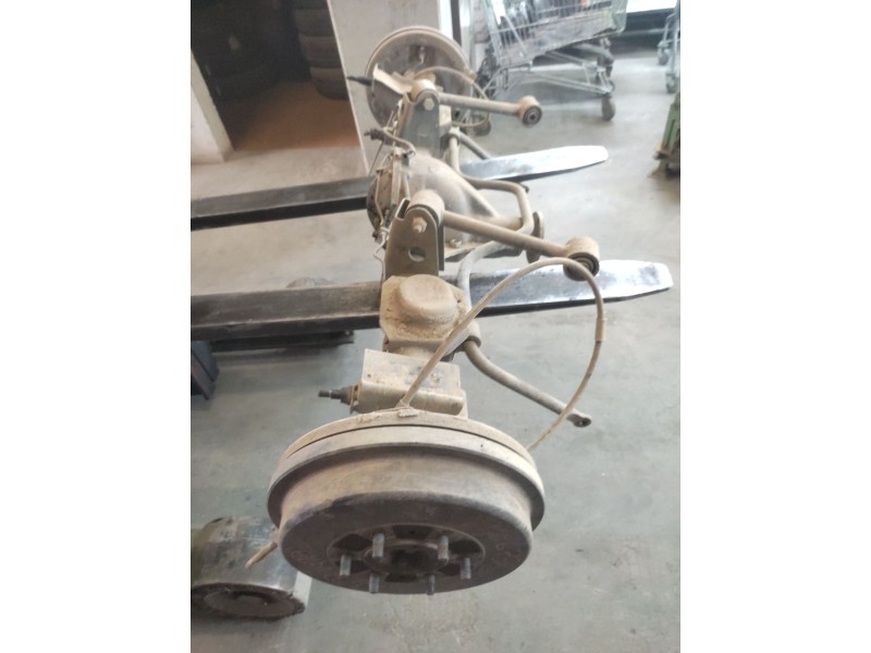 Recambio de eje trasero para nissan terrano/terrano.ii (r20) elegance referencia OEM IAM   