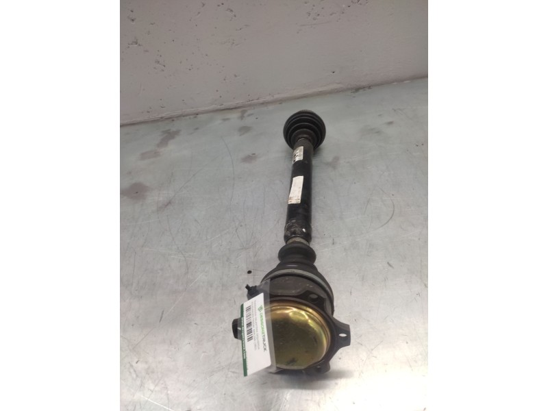 Recambio de transmision delantera izquierda para volkswagen passat berlina (3b2) conceptline referencia OEM IAM 8D0407271B  
