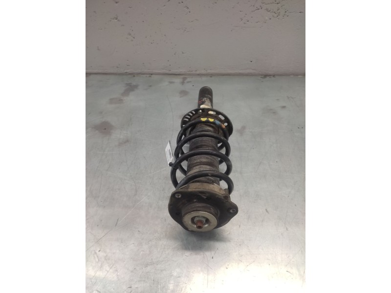 Recambio de amortiguador delantero izquierdo para volkswagen passat berlina (3c2) advance referencia OEM IAM 3C0413031N  