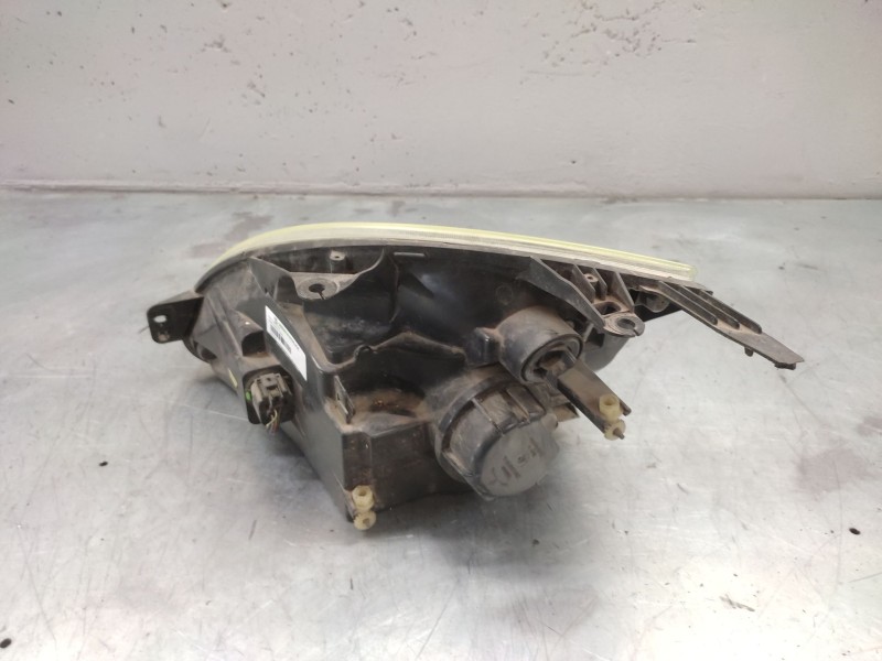 Recambio de faro derecho para ford fiesta (cbk) ambiente referencia OEM IAM   