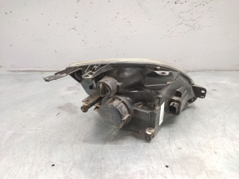 Recambio de faro izquierdo para ford fiesta (cbk) ambiente referencia OEM IAM   