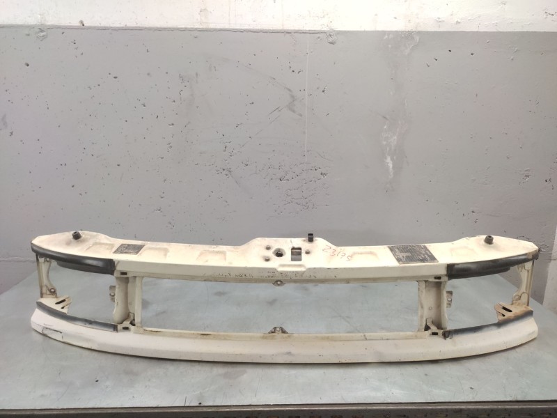 Recambio de panel frontal para iveco daily combi 2.3 diesel cat referencia OEM IAM   