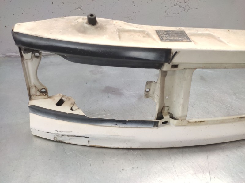 Recambio de panel frontal para iveco daily combi 2.3 diesel cat referencia OEM IAM   