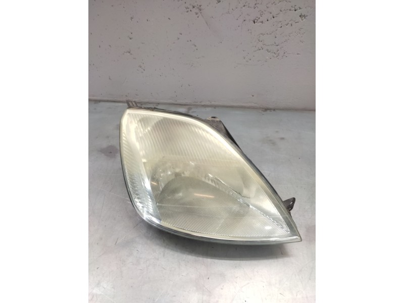 Recambio de faro derecho para ford fiesta (cbk) ambiente referencia OEM IAM   