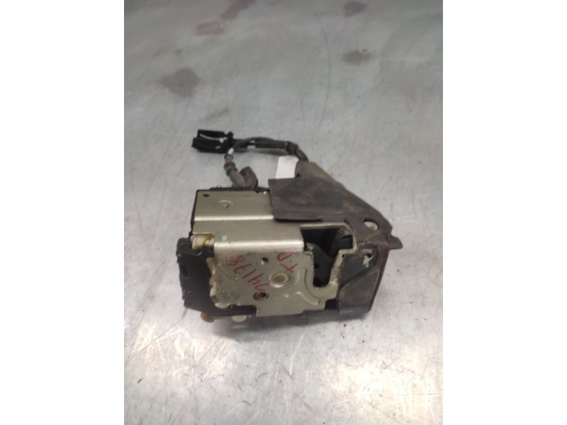 Recambio de cerradura puerta trasera derecha para ford fiesta (cbk) ambiente referencia OEM IAM 2S6AA26412B  4 PINS