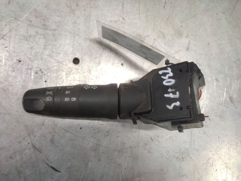 Recambio de mando intermitentes para nissan terrano/terrano.ii (r20) elegance referencia OEM IAM 25540AV600  