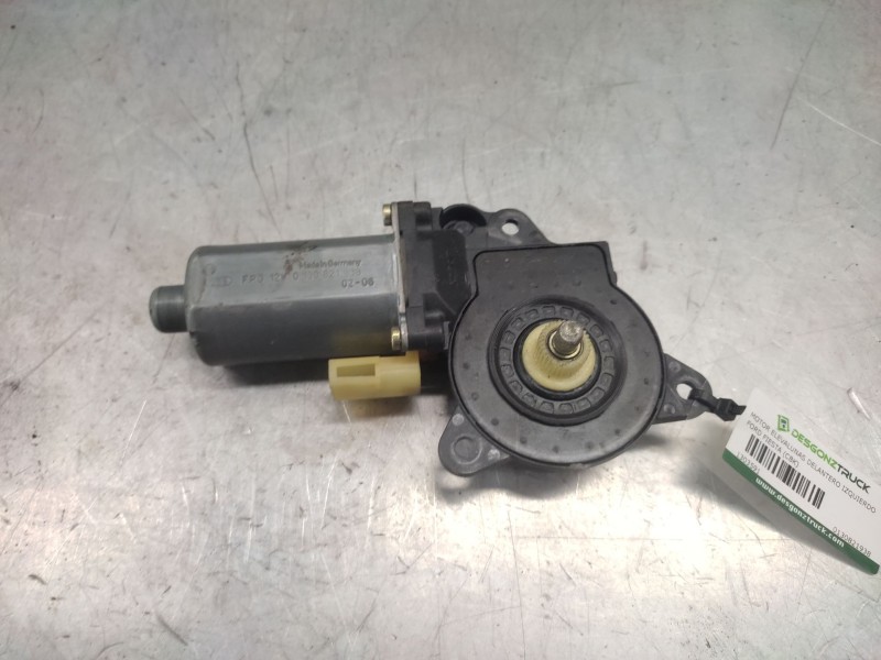 Recambio de motor elevalunas delantero izquierdo para ford fiesta (cbk) ambiente referencia OEM IAM 0130821938  2 PINS