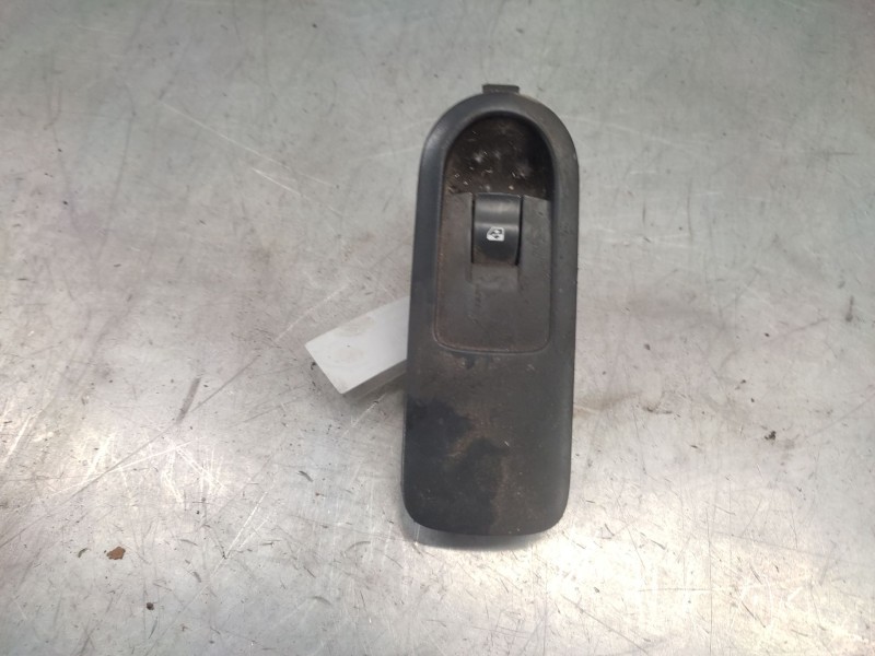 Recambio de mando elevalunas delantero derecho para renault scenic ii grand confort dynamique referencia OEM IAM  6 PINS 
