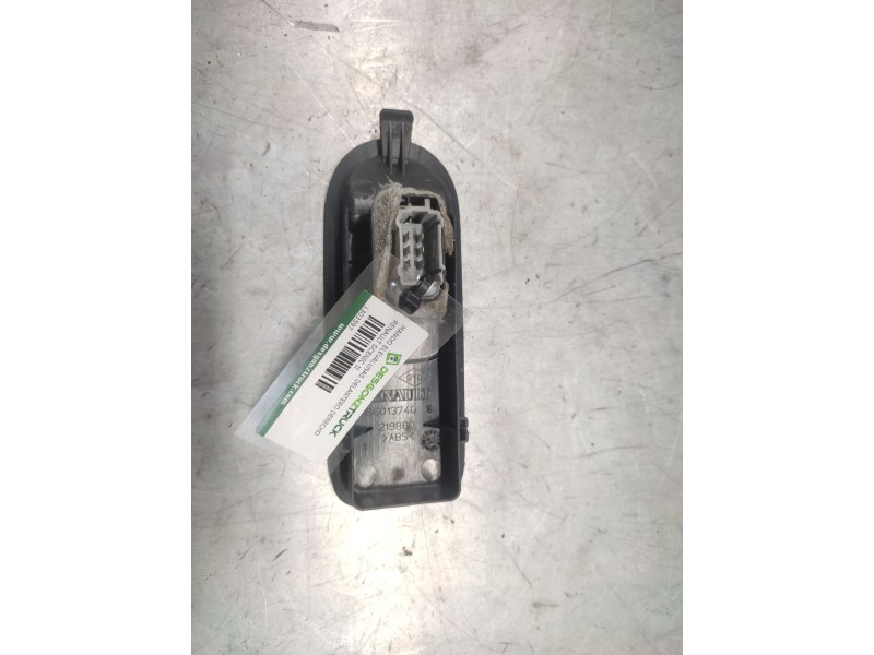 Recambio de mando elevalunas delantero derecho para renault scenic ii grand confort dynamique referencia OEM IAM  6 PINS 