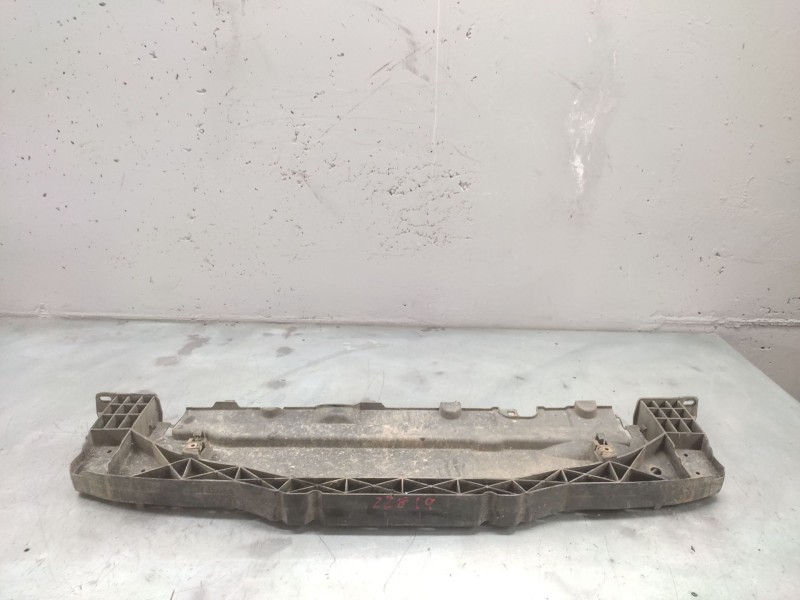 Recambio de refuerzo paragolpes delantero para peugeot 207 confort referencia OEM IAM  INFERIOR 