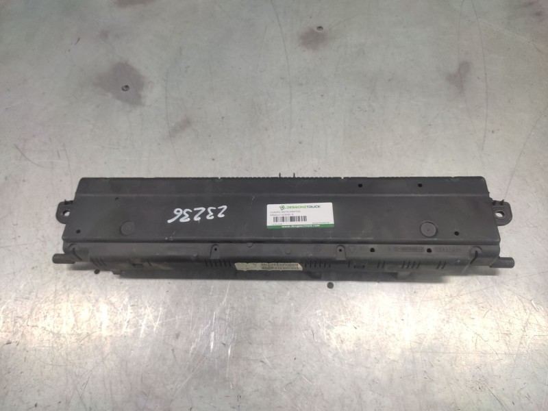 Recambio de cuadro instrumentos para renault scenic ii grand confort dynamique referencia OEM IAM 8200704463A  