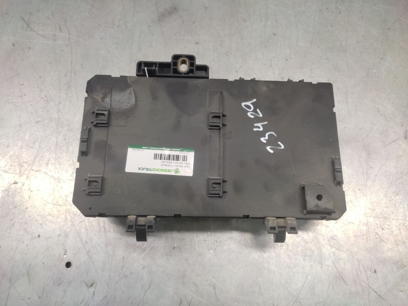 Recambio de caja reles / fusibles para opel astra h berlina cosmo referencia OEM IAM 13206762  