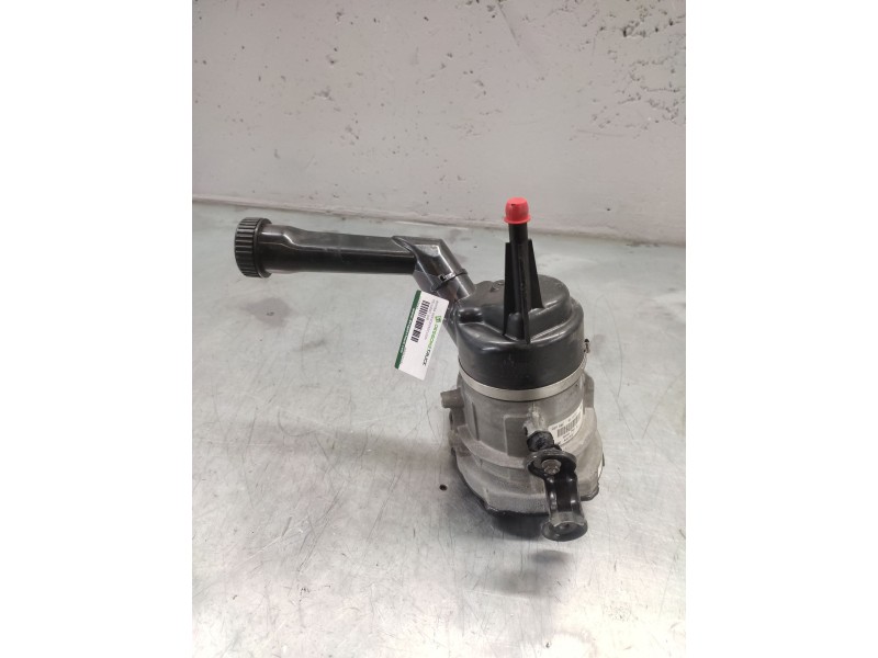 Recambio de bomba servodireccion para peugeot 308 confort referencia OEM IAM 9684979180  