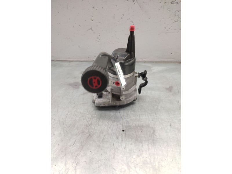 Recambio de bomba servodireccion para peugeot 308 confort referencia OEM IAM 9684979180  