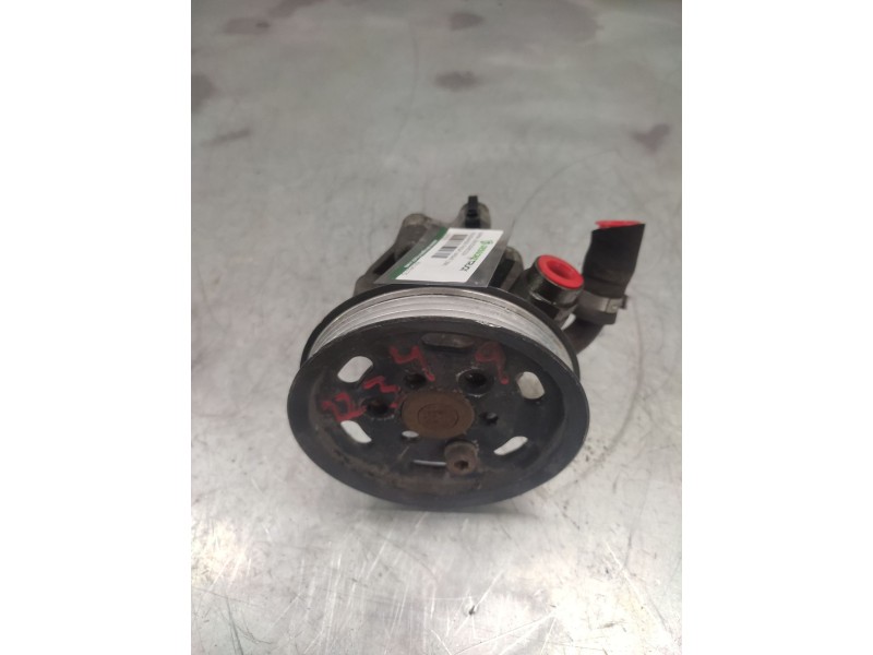 Recambio de bomba servodireccion para volkswagen passat variant (3b6) referencia OEM IAM 8D0145177Q  