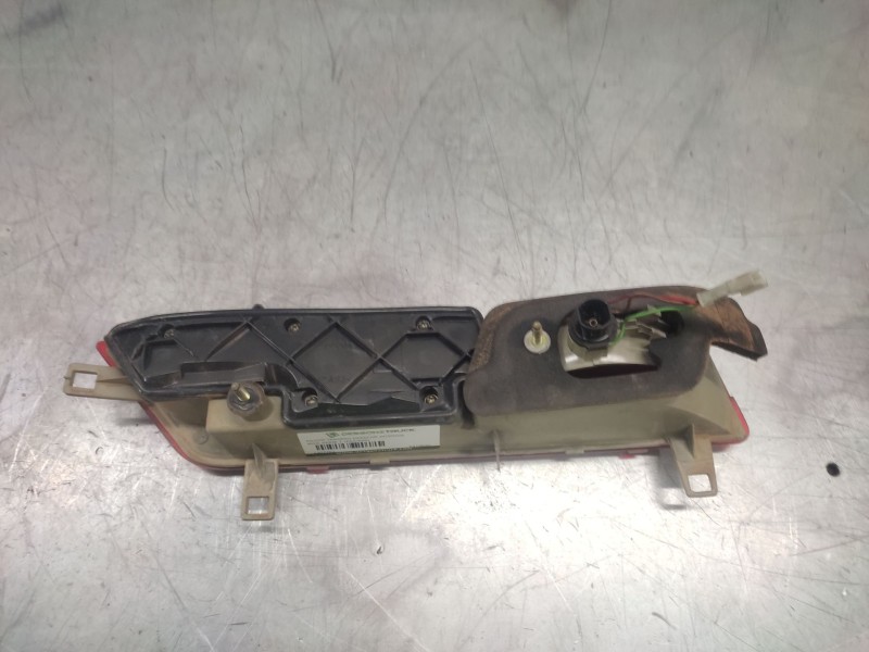 Recambio de piloto trasero derecho interior para bmw serie 7 (e65/e66) 730d referencia OEM IAM 8379690  