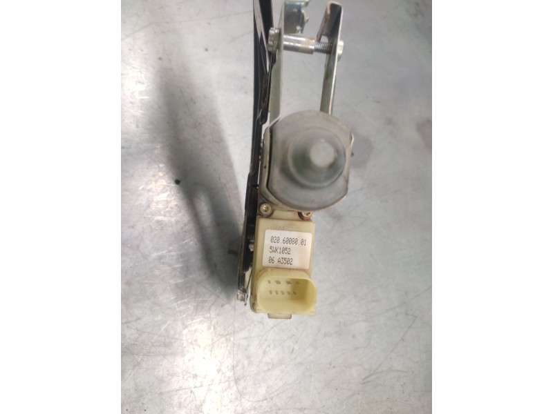 Recambio de elevalunas trasero izquierdo para bmw serie 7 (e65/e66) 730d referencia OEM IAM  9 PINS 