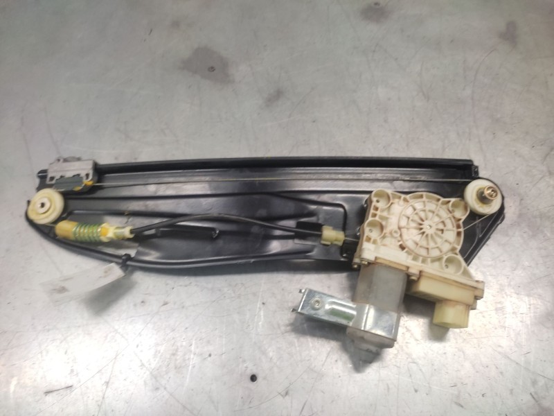 Recambio de elevalunas trasero izquierdo para bmw serie 7 (e65/e66) 730d referencia OEM IAM  9 PINS 