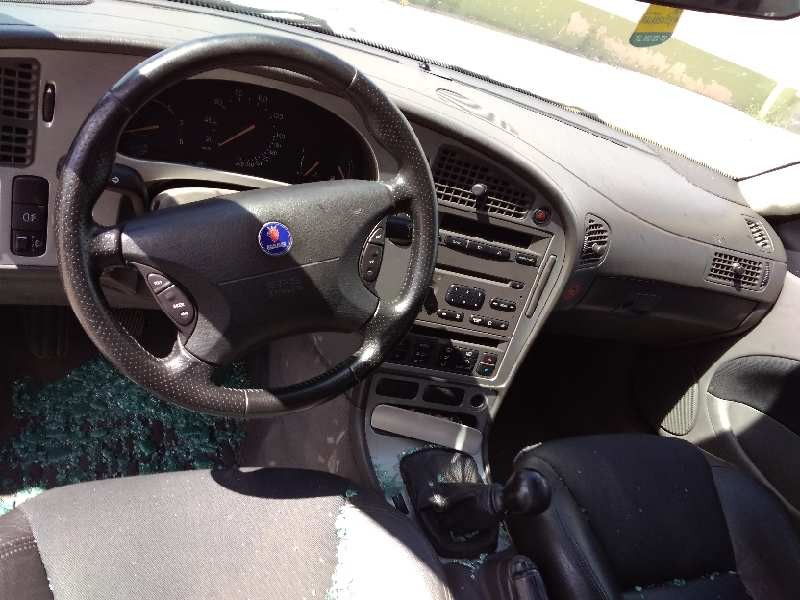 saab 9-5 berlina del año 2002