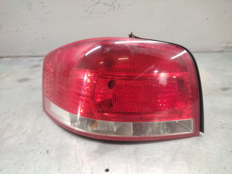 Recambio de piloto trasero izquierdo para audi a3 (8p) 2.0 tdi ambiente referencia OEM IAM   