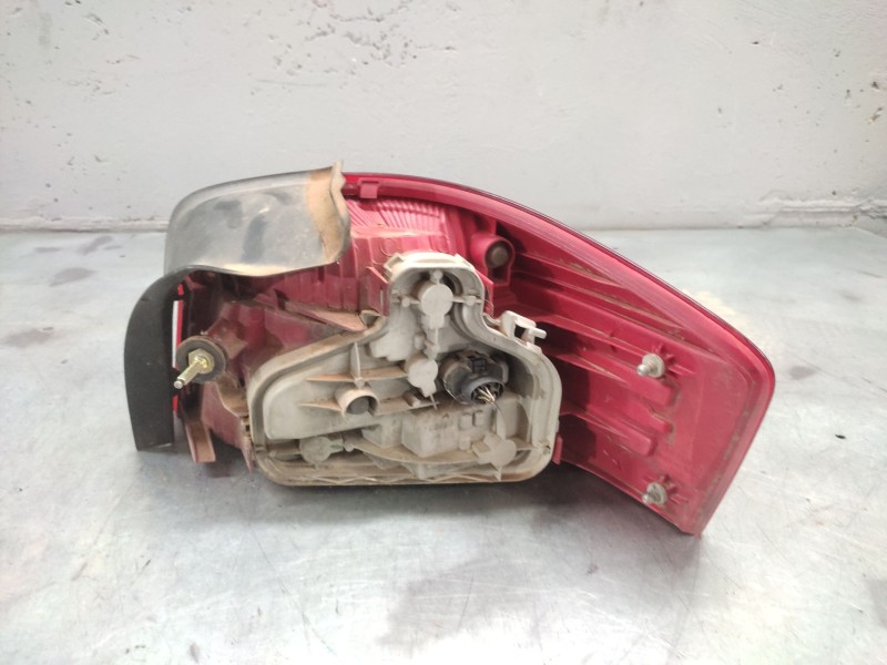 Recambio de piloto trasero izquierdo para audi a3 (8p) 2.0 tdi ambiente referencia OEM IAM   