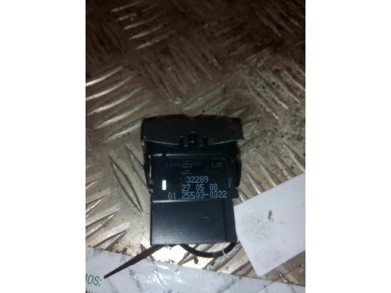 Recambio de boton esp para man tgx 18.xxx fg / 4x2 bl xl referencia OEM IAM 81255030322  