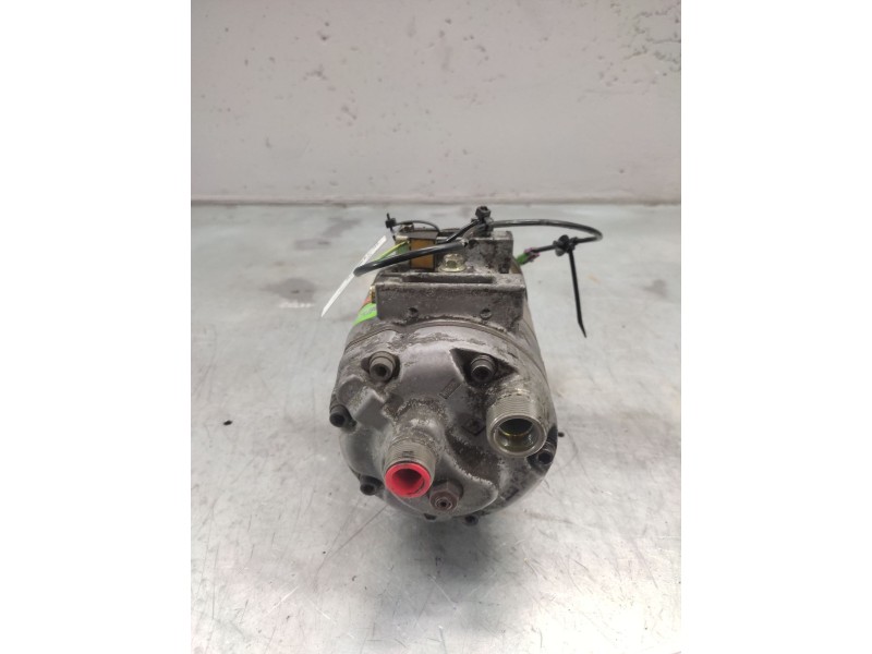 Recambio de compresor aire acondicionado para volkswagen passat berlina (3b2) básico referencia OEM IAM 8D0260805D  