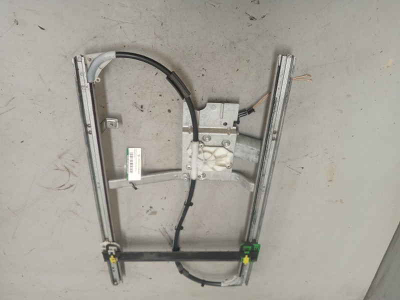 Recambio de elevalunas delantero izquierdo para volvo fe xxx fg 4x2 low largo (l3h1) referencia OEM IAM 7482497193  