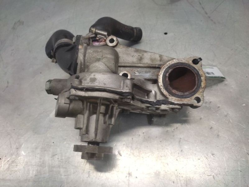 Recambio de bomba agua para audi a4 berlina (b5) 1.8 referencia OEM IAM 050121013A  