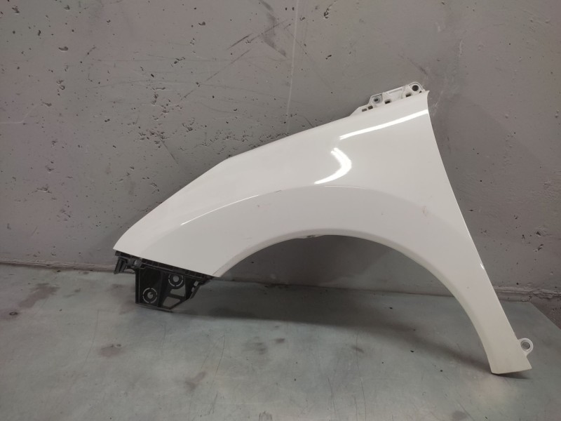 Recambio de aleta delantera izquierda para peugeot 3008 monospace (0u_) 1.6 hdi referencia OEM IAM   