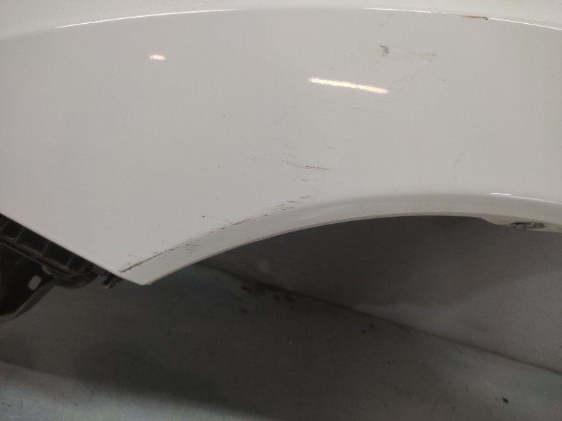 Recambio de aleta delantera izquierda para peugeot 3008 monospace (0u_) 1.6 hdi referencia OEM IAM   
