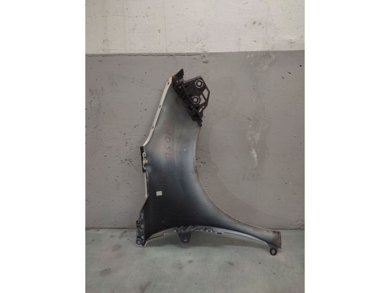 Recambio de aleta delantera izquierda para peugeot 3008 monospace (0u_) 1.6 hdi referencia OEM IAM   