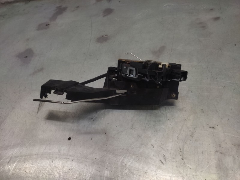 Recambio de cerradura puerta delantera derecha para ford focus berlina (cak) ambiente referencia OEM IAM   