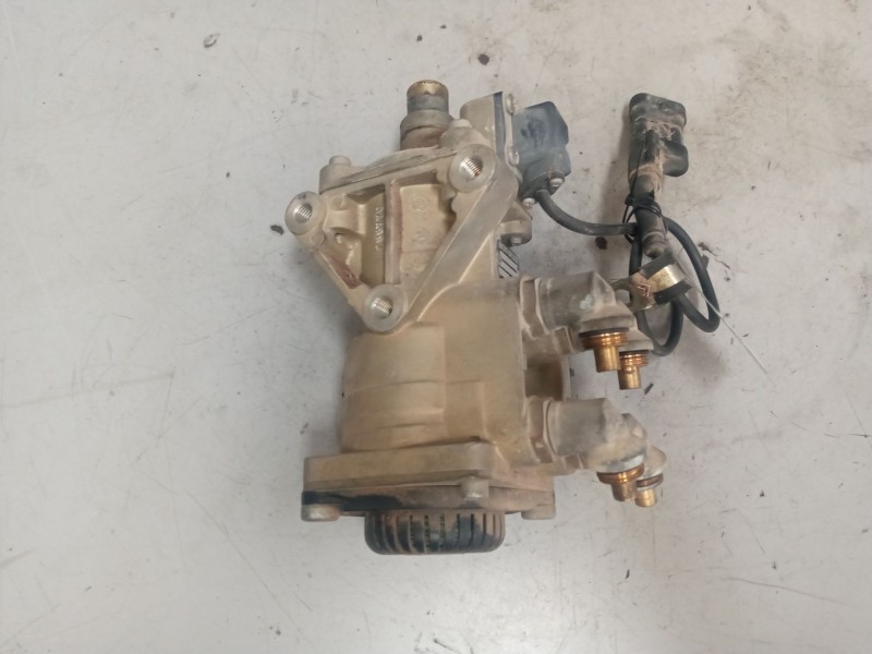 Recambio de valvula aire para iveco eurocargo 05.03  5.9 diesel referencia OEM IAM DX65C  