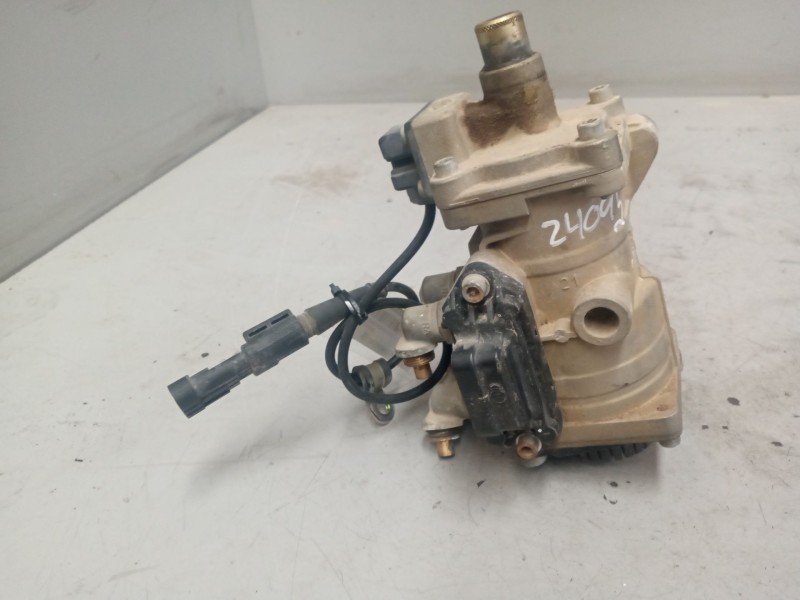 Recambio de valvula aire para iveco eurocargo 05.03  5.9 diesel referencia OEM IAM DX65C  