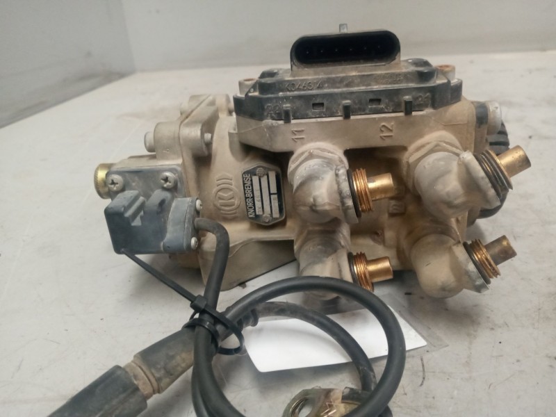 Recambio de valvula aire para iveco eurocargo 05.03  5.9 diesel referencia OEM IAM DX65C  