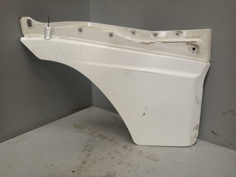 Recambio de moldura puerta delantera derecha para volvo fh xxx 12.8 diesel referencia OEM IAM 20467038  