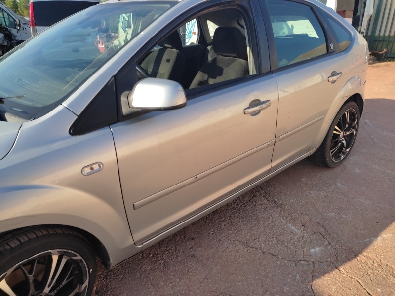 ford focus berlina (cap) del año 2005