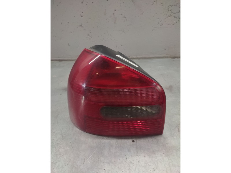 Recambio de piloto trasero izquierdo para audi a3 (8l) 1.9 tdi ambiente referencia OEM IAM   