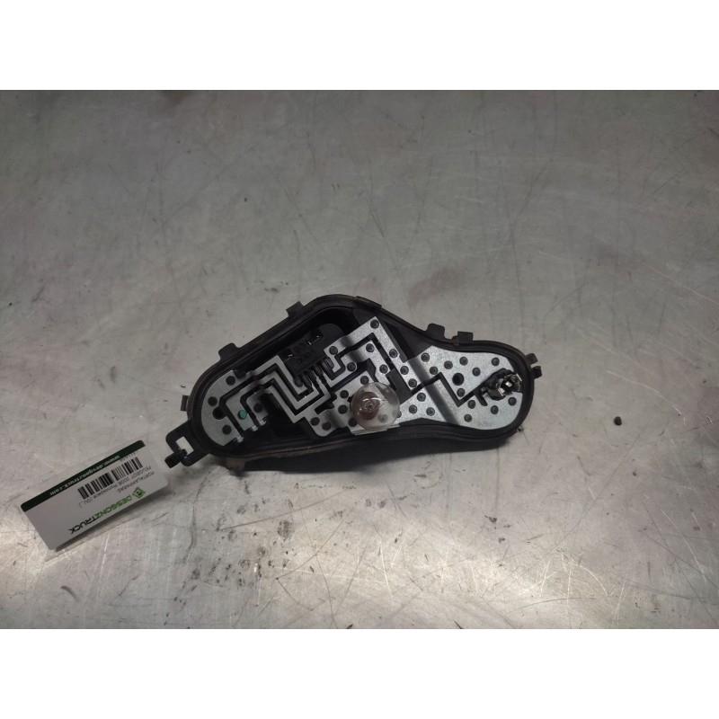 Recambio de portalamparas para peugeot 3008 monospace (0u_) 1.6 hdi referencia OEM IAM  5 PINS TRASERO IZQUIERDO