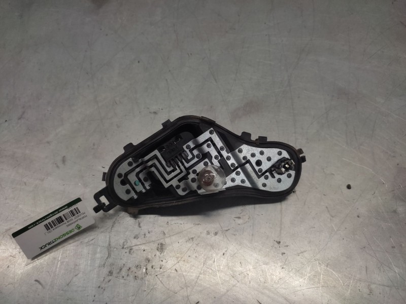 Recambio de portalamparas para peugeot 3008 monospace (0u_) 1.6 hdi referencia OEM IAM  5 PINS TRASERO IZQUIERDO