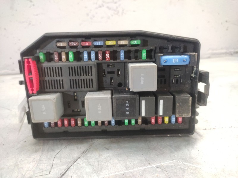 Recambio de caja reles / fusibles para jaguar x-type referencia OEM IAM 4X4314A073DB  