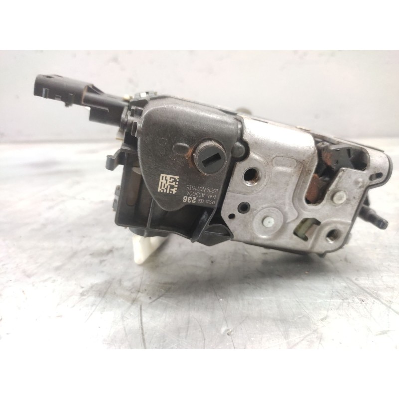 Recambio de cerradura puerta trasera derecha para peugeot 3008 monospace (0u_) 1.6 hdi referencia OEM IAM A048069  