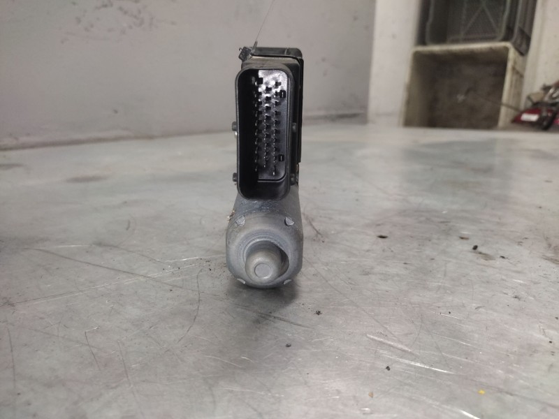 Recambio de motor elevalunas delantero derecho para volkswagen passat berlina (3b2) comfortline referencia OEM IAM 0130821694  