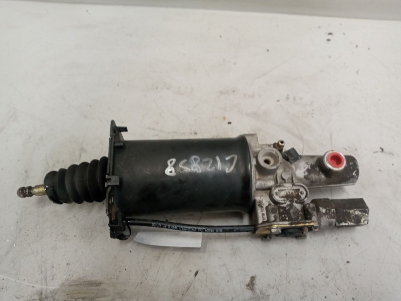 Recambio de servo embrague para man m2000l/m2000m 18.2x4 e2 6.9 diesel referencia OEM IAM 9700514060  WABCO