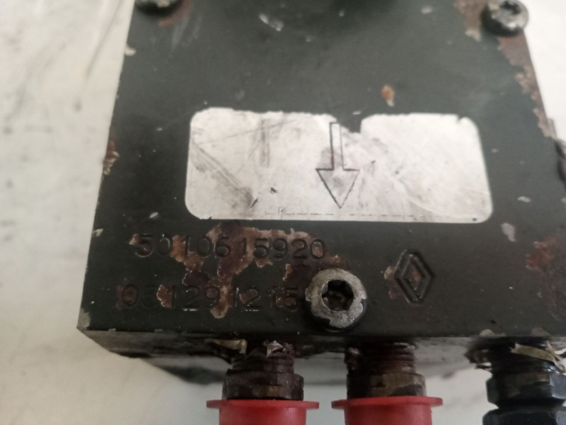 Recambio de bomba elevacion cabina para renault magnum ab 2005 12.0 diesel referencia OEM IAM 5010615920  