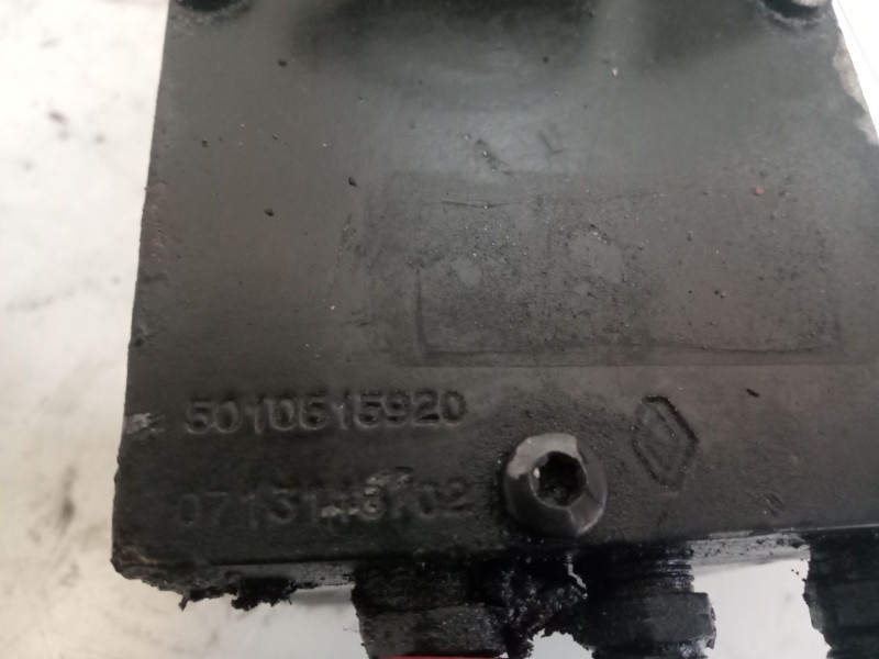 Recambio de bomba elevacion cabina para renault magnum ab 2005 12.8 diesel referencia OEM IAM 5010615920  