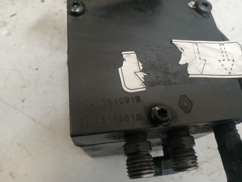 Recambio de bomba elevacion cabina para renault magnum ab diesel referencia OEM IAM 5010615919  