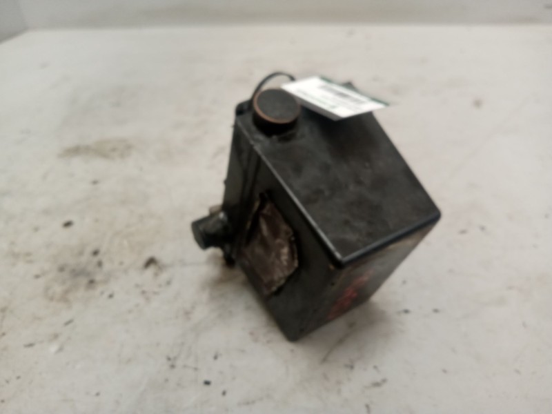 Recambio de bomba elevacion cabina para renault magnum ab diesel referencia OEM IAM 5010615919  